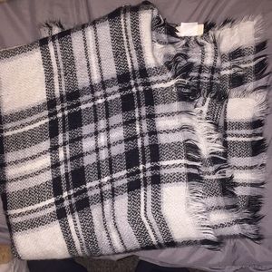 BLANKET SCARF